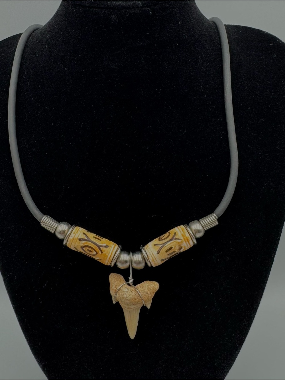 Hawaiian Surf 1” Shark Tooth 19” Necklace Leather
